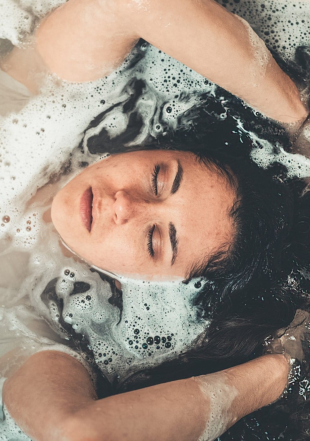 about-woman-bath-cropped-min
